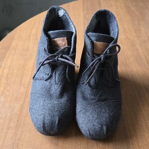 TOMS Women's Wool Gray Short Boots